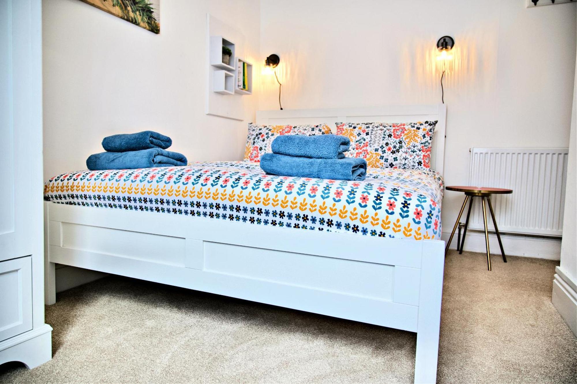 Harbour & Mountain Views, Porthmadog House, Sleeps 9, 4 Bedrooms, Two And Half Bathrooms Exterior photo