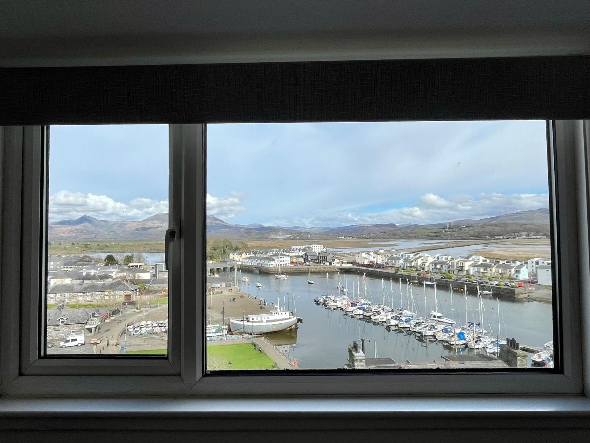 Harbour & Mountain Views, Porthmadog House, Sleeps 9, 4 Bedrooms, Two And Half Bathrooms Exterior photo